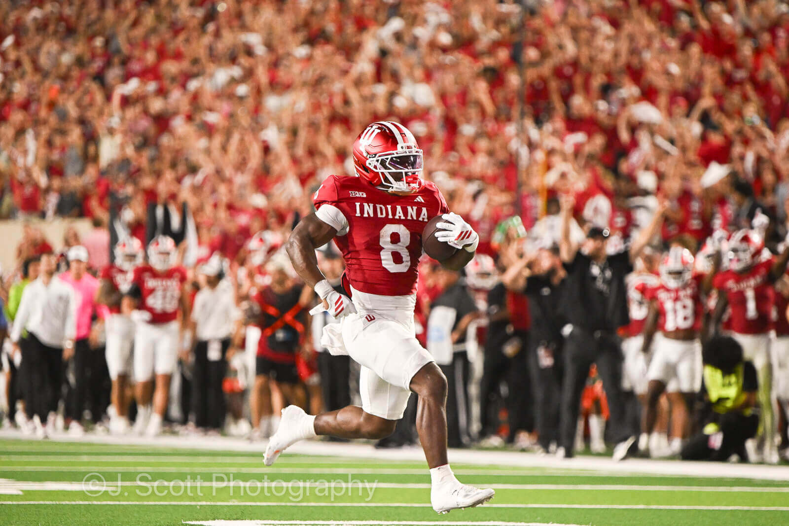 Indiana Dominates Illinois in Commanding 53-Point Victory