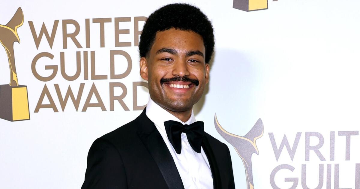 Featured image for 'The Bear' Writer Arrested on NYC Train Over Seating Dispute