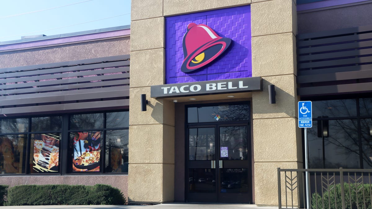 "Viral 2012 Taco Bell Receipt Sparks Inflation Conversation"