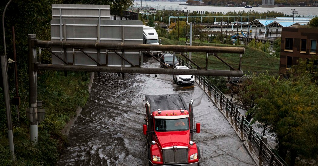 Rising Rainfall: US Cities Face Overwhelming Flood Risk