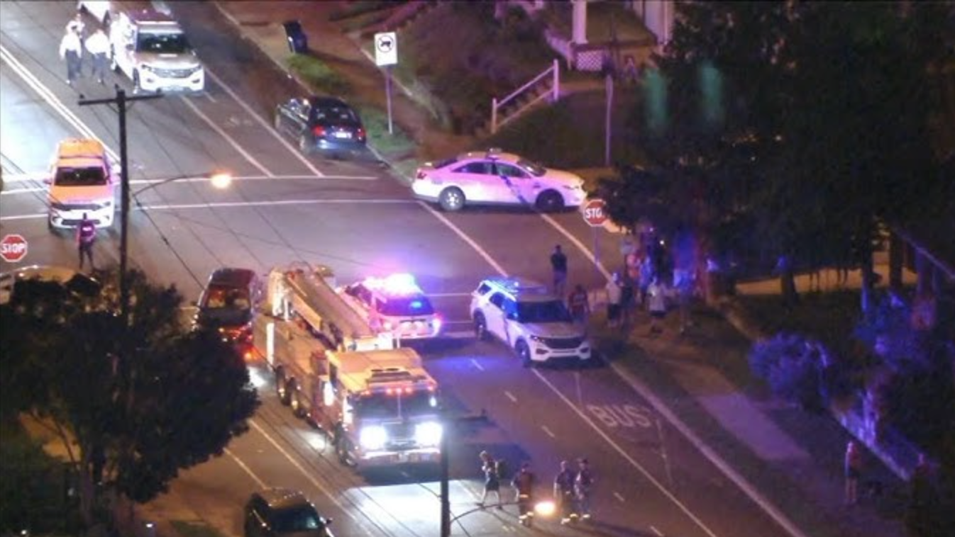 Featured image for Philadelphia Police Officers Shot in Domestic Call, Suspect Dead