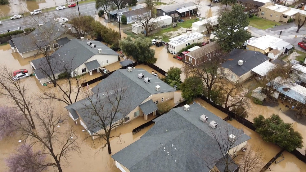 Arizona Floods: Mother's Narrow Escape, Irrigation District Unscathed, Evacuations in Sedona and Verdes Lakes.
