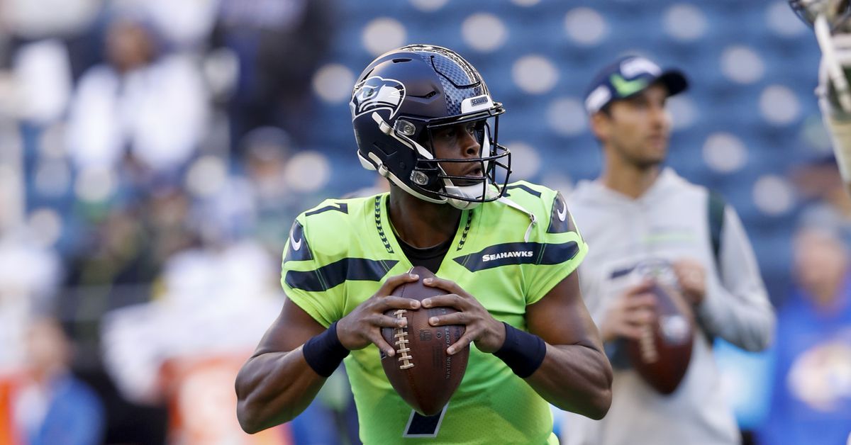 "Geno Smith Praises Panthers' Coach Dave Canales as a 'Great Teacher'"