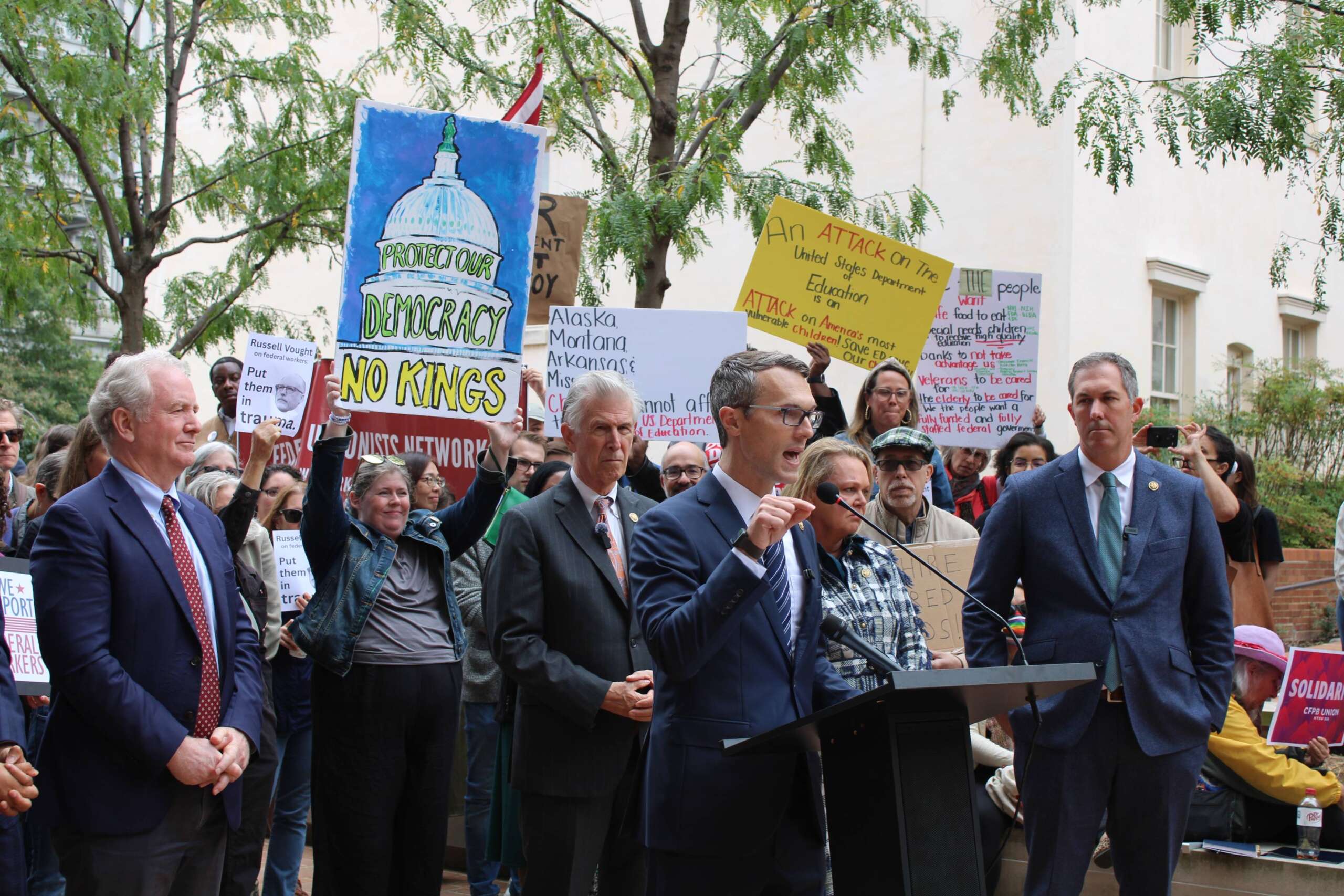 Featured image for Federal Employees and Economy Suffer as Shutdown Continues