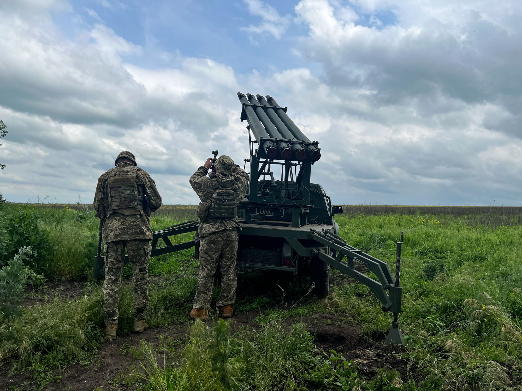 Russian Forces Kill Ukrainian Teenagers in Berdiansk During Military Advance on Bakhmut Flanks