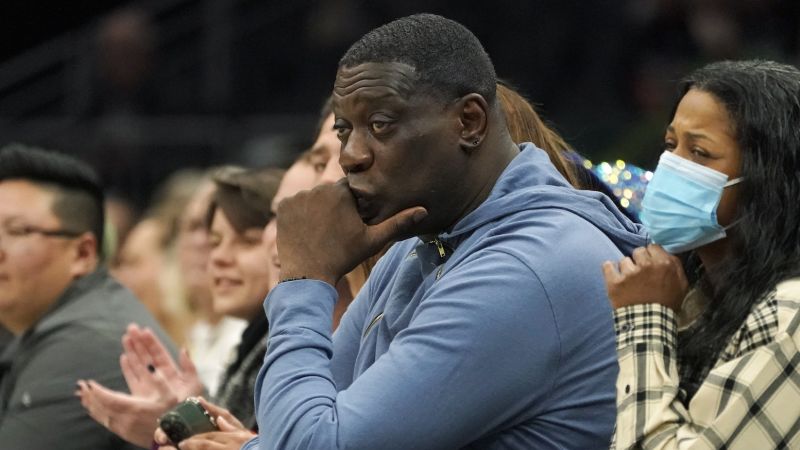 Featured image for Shawn Kemp, Former NBA Star, Charged with Assault in Tacoma Mall Shooting