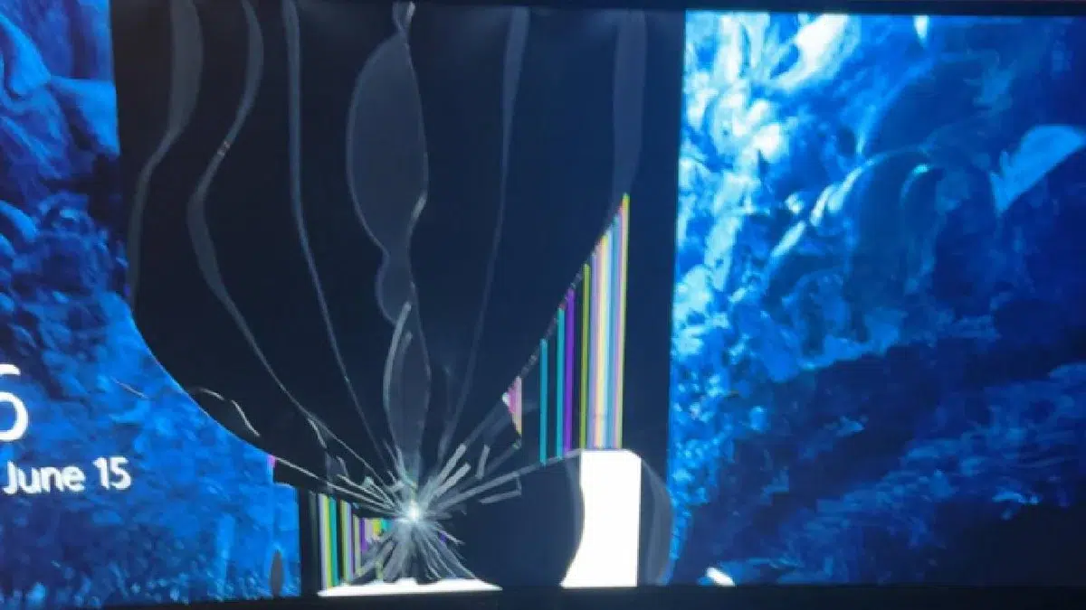 Featured image for Gamer's Cousin Destroys Simulator in Seconds