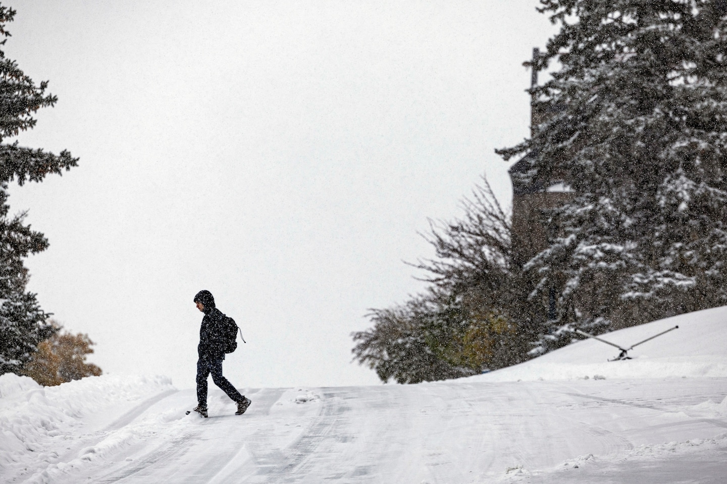 Winter Storm Threatens Post-Thanksgiving Travel in Midwest and Rockies