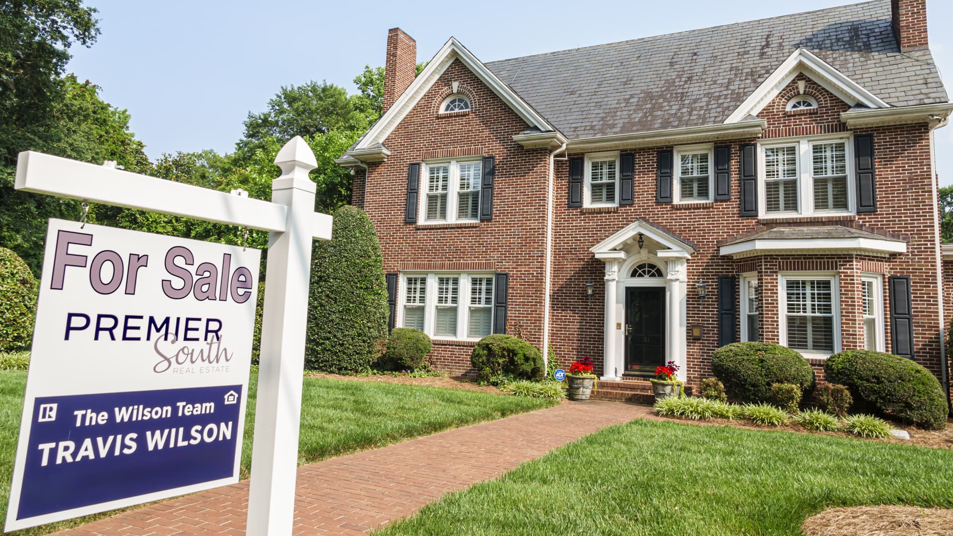 "Record Surge: February Home Sales Jump 9.5% Amid Improved Supply and Easing Mortgage Rates"