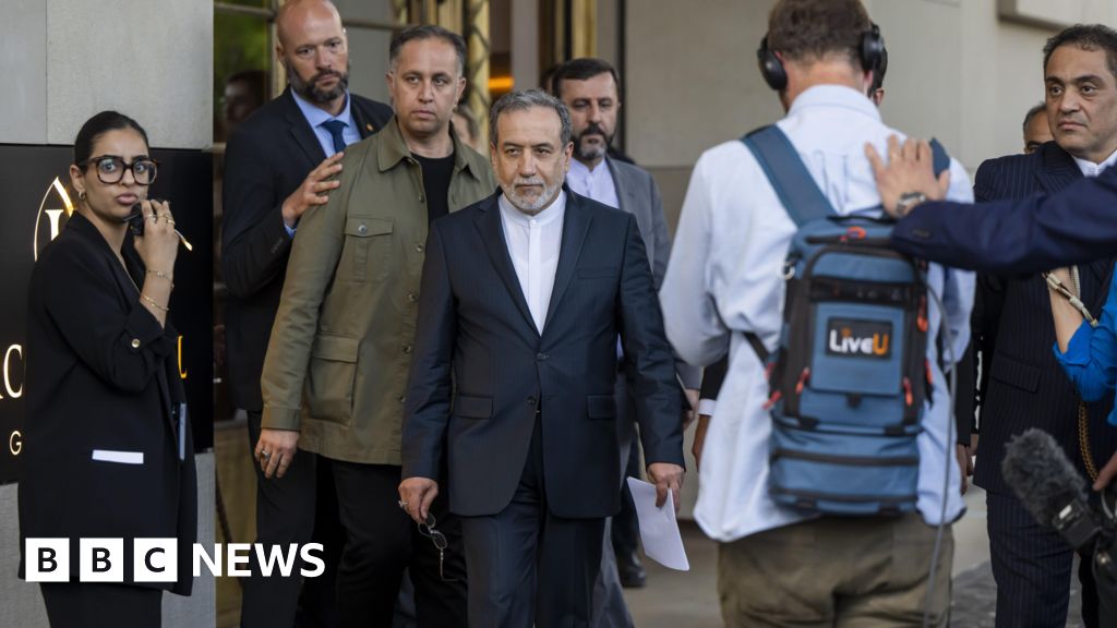 Iran links diplomacy to Israeli actions amid US military tensions