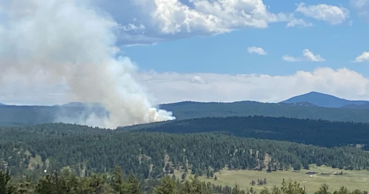 Featured image for Wildfire Forces Evacuations in Teller County