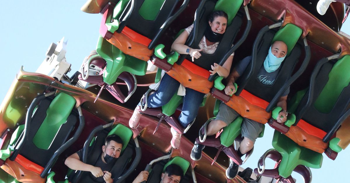 Featured image for "US amusement park giants Cedar Fair and Six Flags in talks for potential merger"