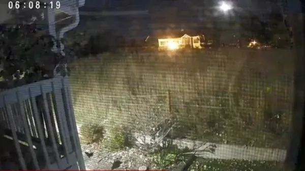 Spectacular Aurora Captures Bright Meteor on Camera
