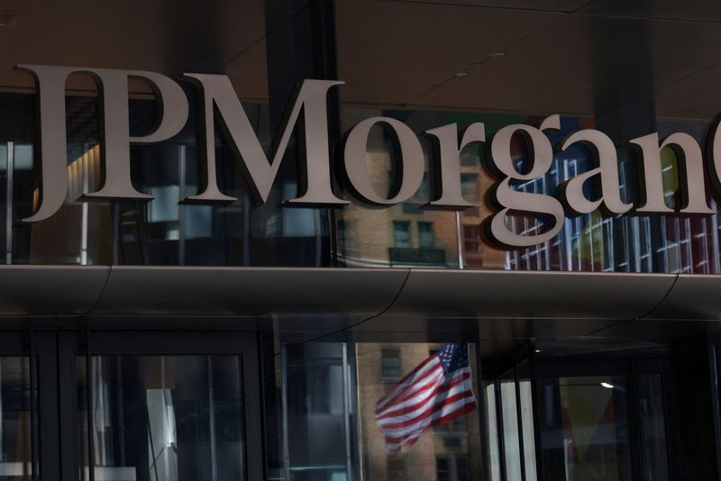 Featured image for JPMorgan Boosts Mid-Cap Investment Banking with Senior Hires