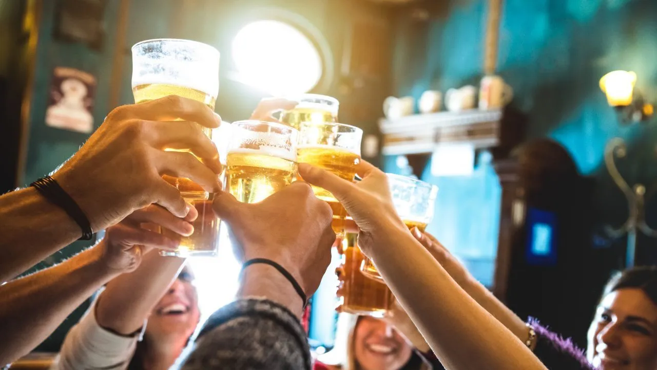 "Iowa's Soaring Cancer Rates Linked to Alcohol Consumption"
