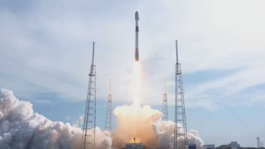 SpaceX successfully launches more Starlink satellites.
