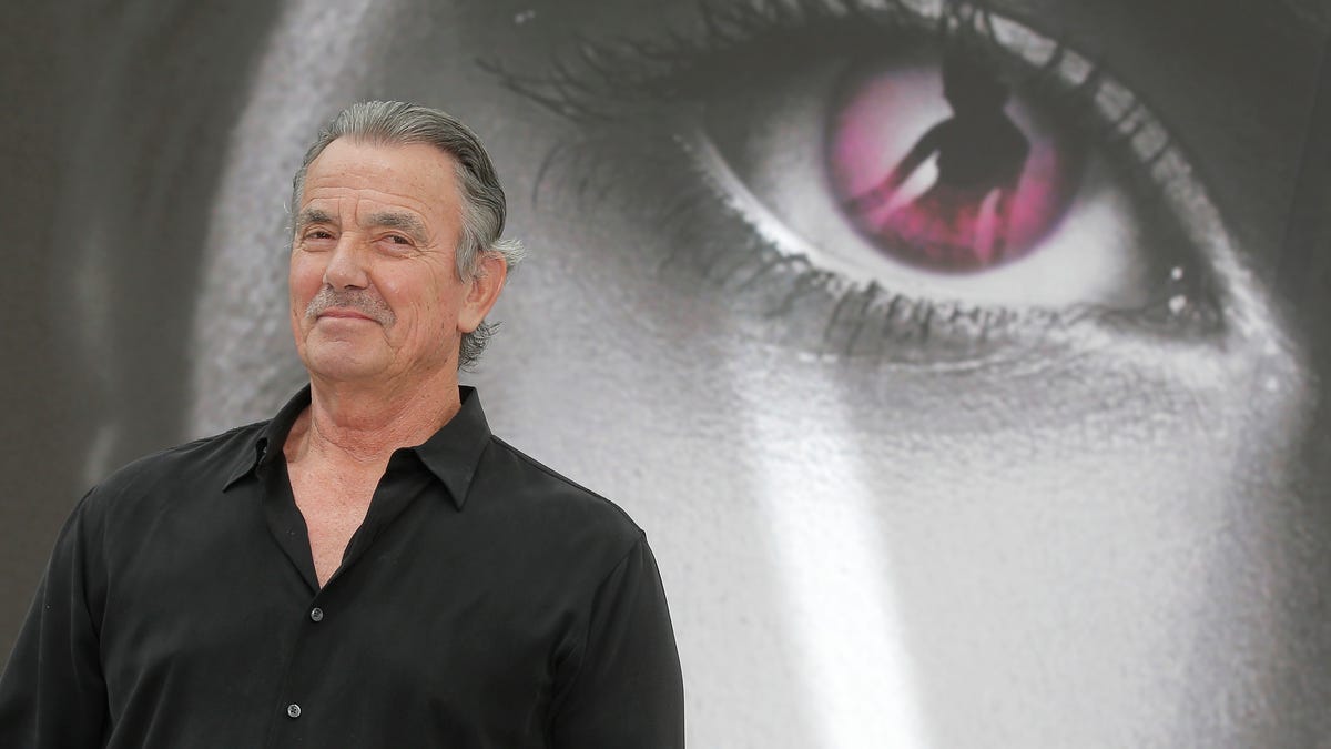 Eric Braeden of 'Young and the Restless' announces cancer diagnosis.