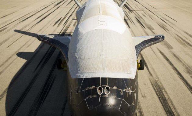 China's Secret Spaceplane Launch Coincides with US Delayed Mission