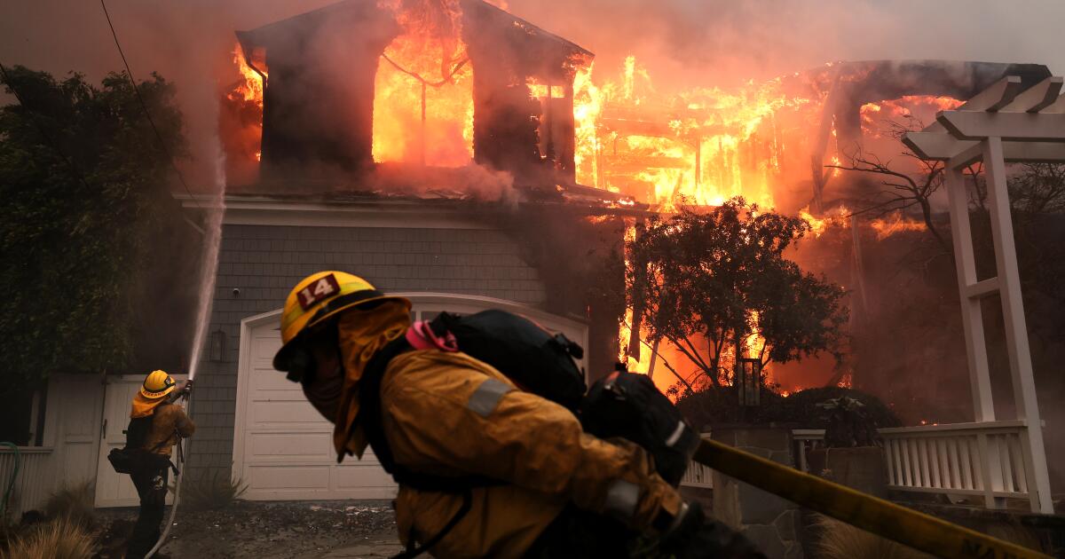 Featured image for Senators Investigate California Wildfire Response and Funding