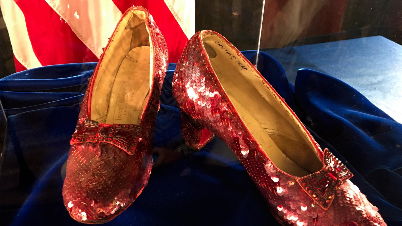Featured image for "Thief of 'Wizard of Oz' Ruby Slippers to Avoid Prison"