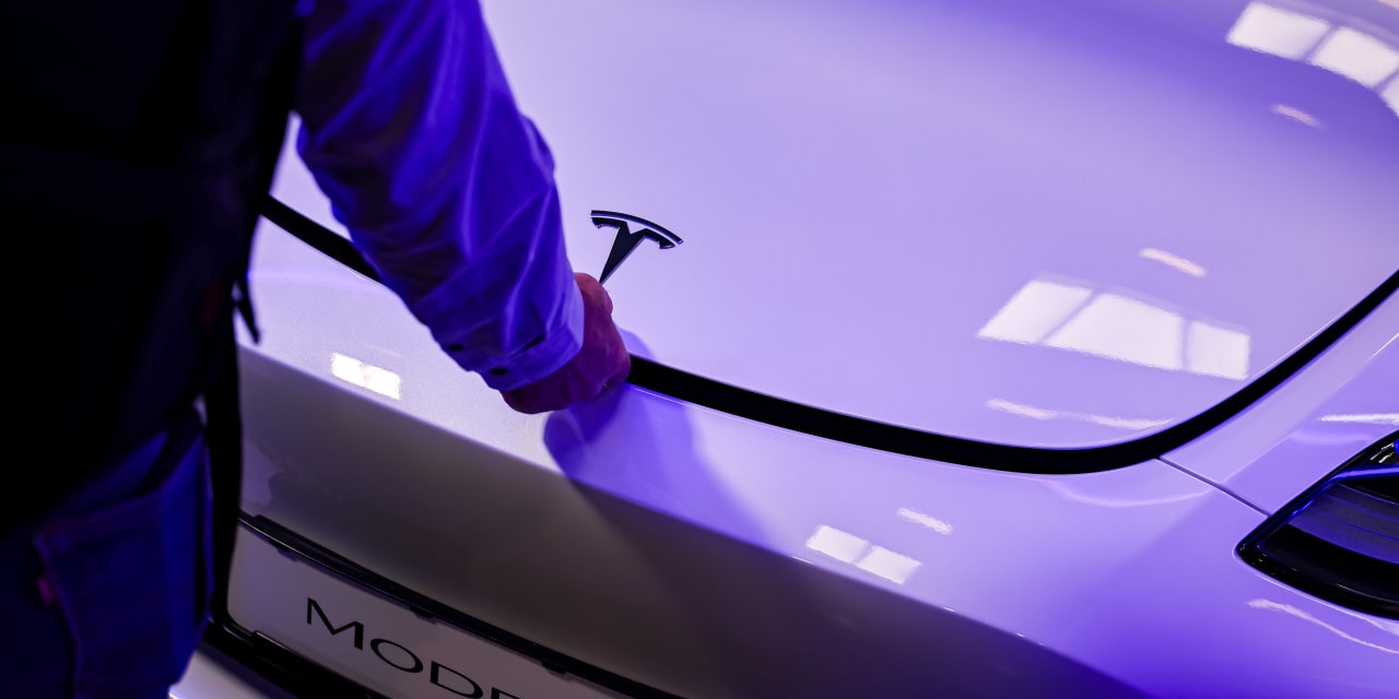 Featured image for Tesla's $27,000 EV Boosts Stock Performance