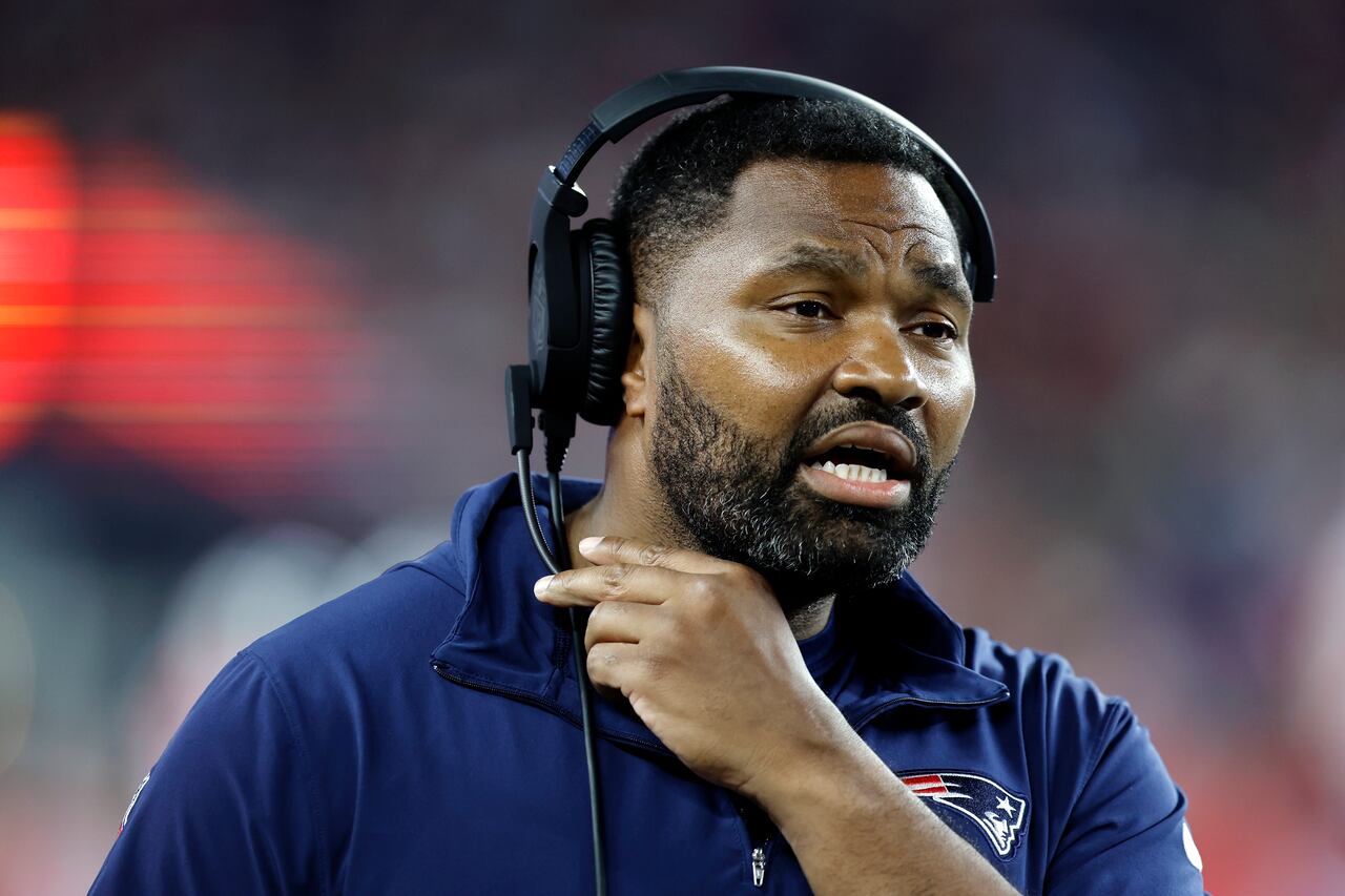 "Jerod Mayo Confronts Criticism on Leadership Style Within Patriots Organization"