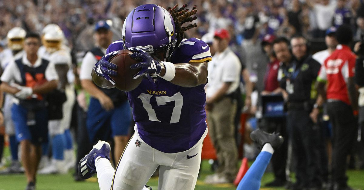 "Patriots Sign Former Vikings WR K.J. Osborn in Free Agency Deal"