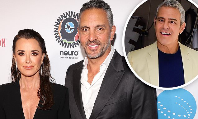 Mauricio Umansky's Relationship Status Revealed by Andy Cohen