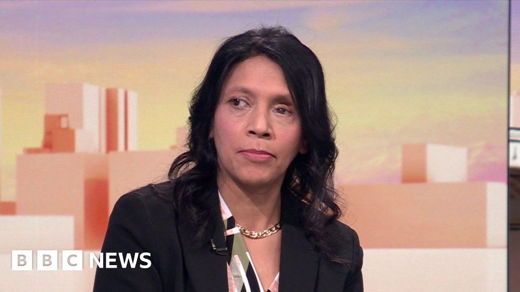 Featured image for Former Oxfam Chief to Sue Over Dismissal Amid Internal Conflicts