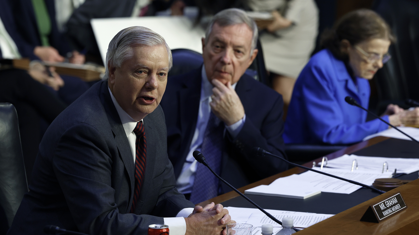 Featured image for "Age Limits and Leadership: Examining the McConnell and Feinstein Episodes"