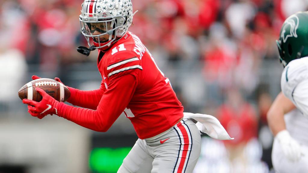 Assessing Packers' Draft Options: Mocks and Early-Round Picks.
