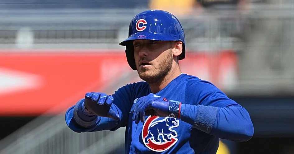 Dominant Cubs Crush Pirates in 10-1 Victory