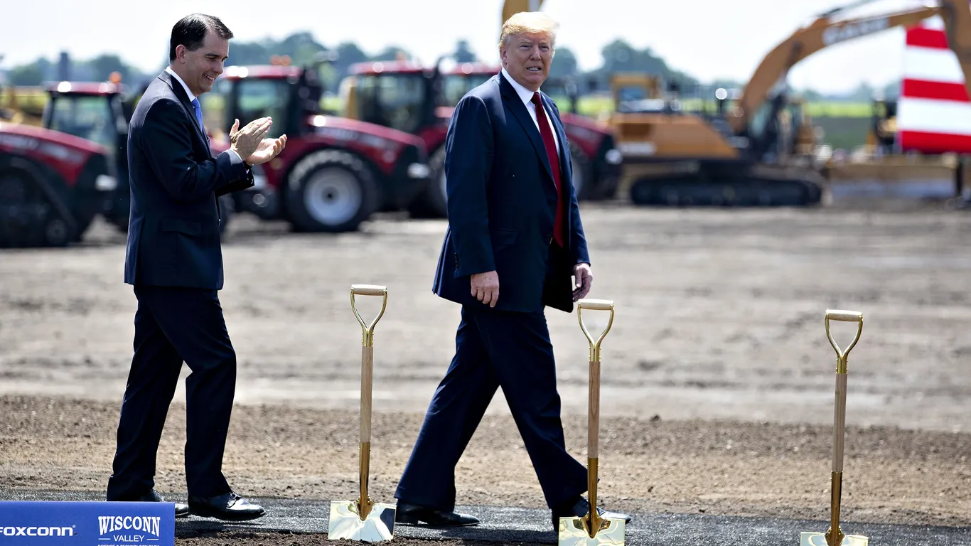 Featured image for Trump Pledges Fast-Track Permits for $1B US Investors