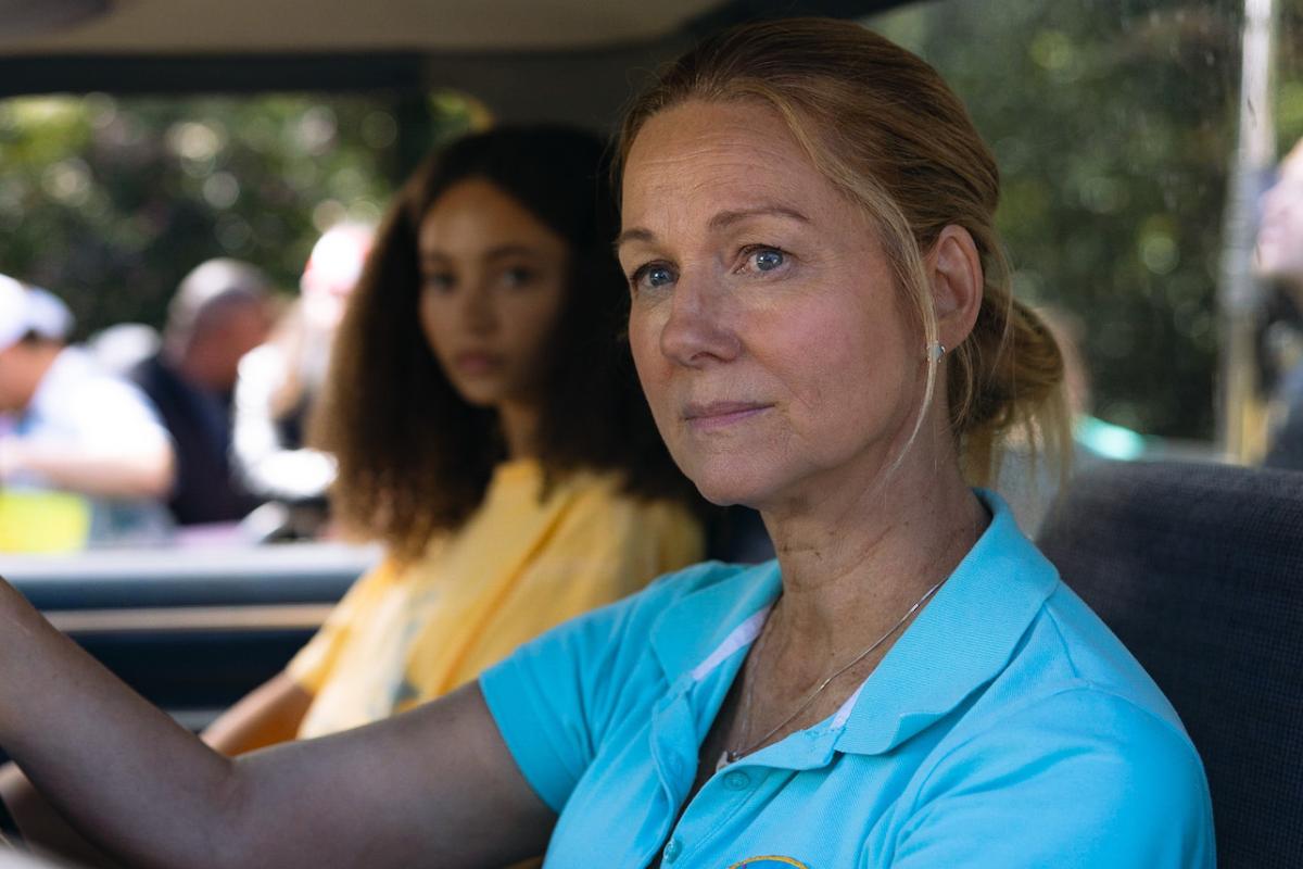 "Inside Laura Linney's Award-Winning Performance in Hulu's 'Suncoast'"