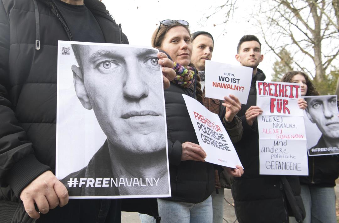The Mysterious Disappearance of Navalny: Allies and Lawyers Left in the Dark