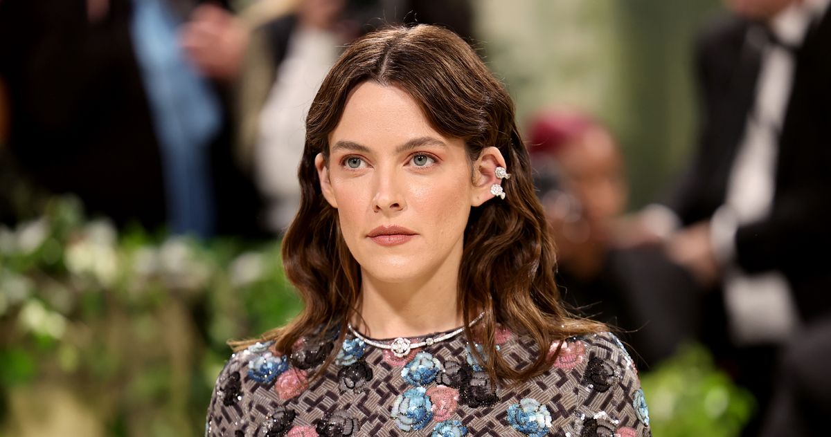Riley Keough Halts Graceland Foreclosure Auction