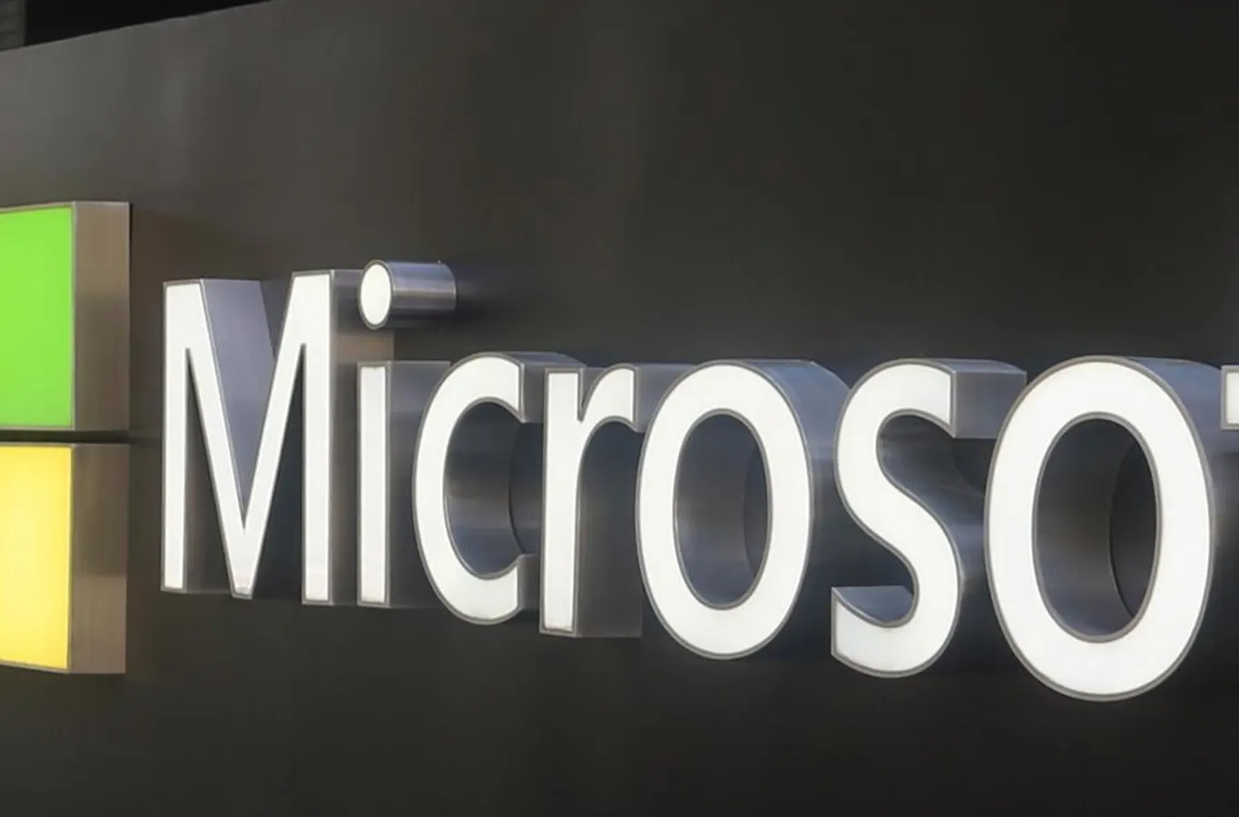 Featured image for Microsoft Leads Shift to Passwordless Future with Passkeys for Billions