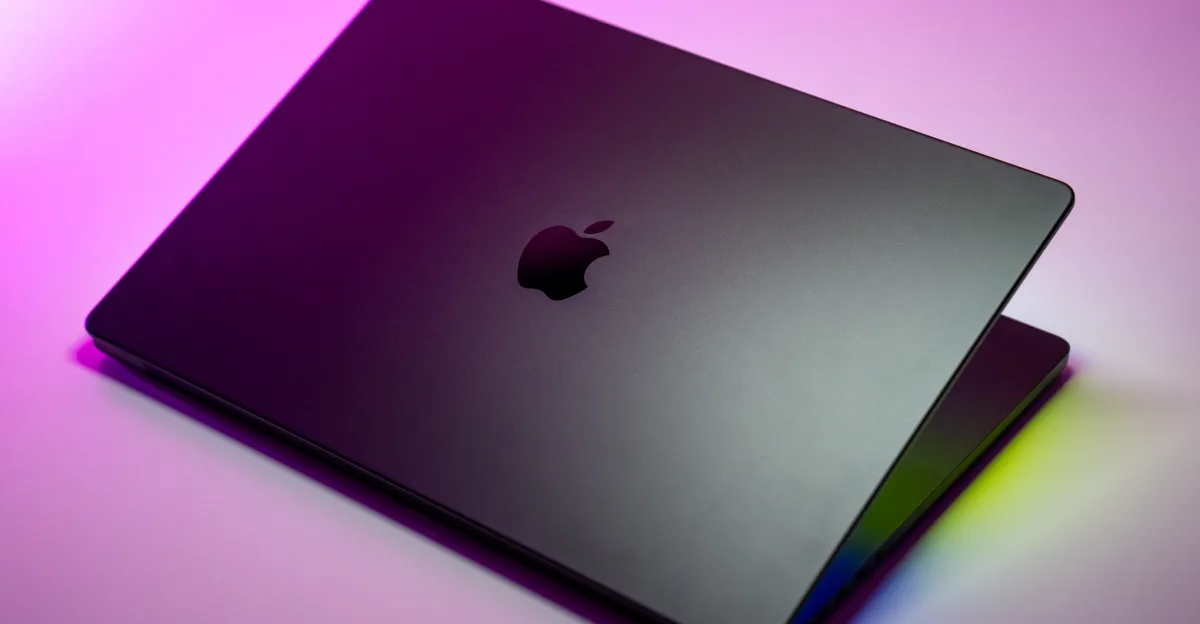 Featured image for Apple Prepares Touchscreen MacBook Pro with OLED Upgrades