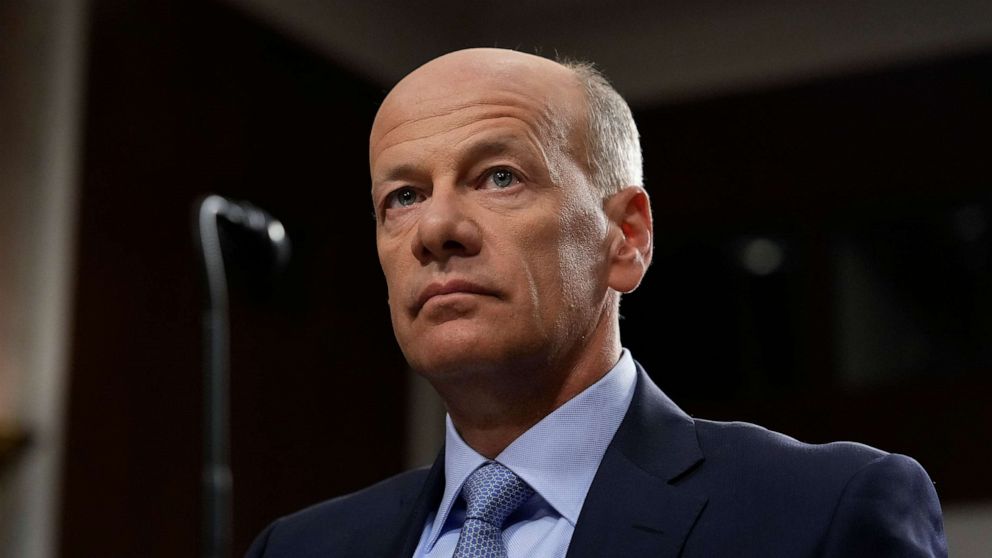 Senators Grill Silicon Valley Bank CEO Over Accountability and Pay