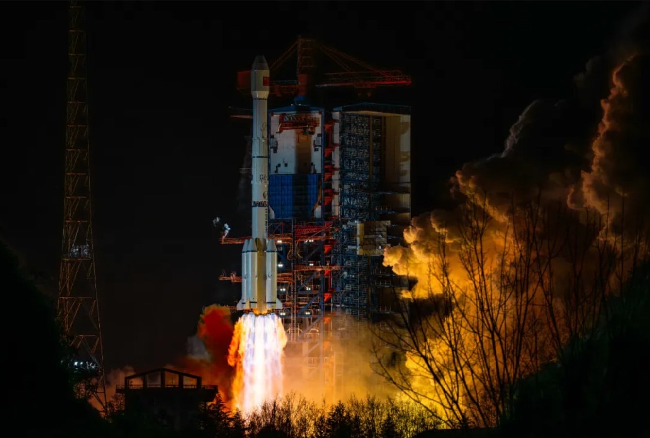 Featured image for Chinese Spacecraft Ready for Orbital Refueling Amid US Satellite Surveillance