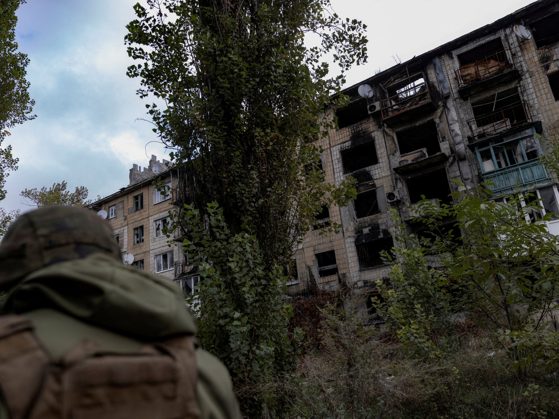 "Russian Forces Seize Avdiivka Despite Ukrainian Resistance"