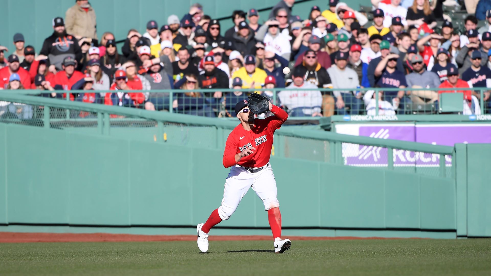 Featured image for Adam Duvall's Injury Update: No Surgery Needed for Fractured Wrist.