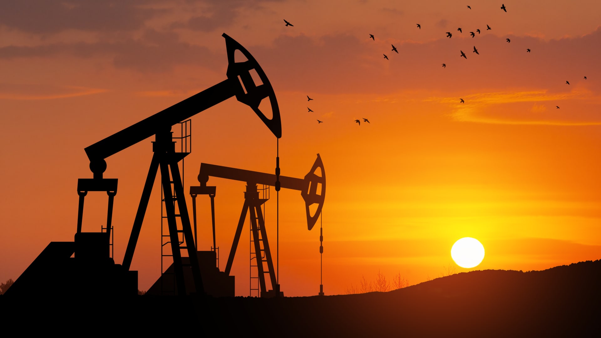 Featured image for Oil Prices Fall Amid OPEC+ Output Increase and Market Uncertainty