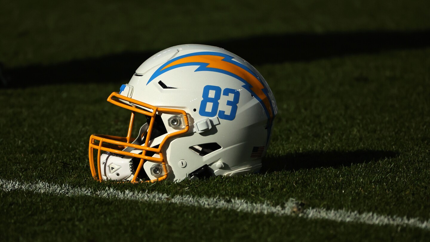 "Giants and Chargers Compete for Brandon Brown and Mike Kafka in Second Interviews"