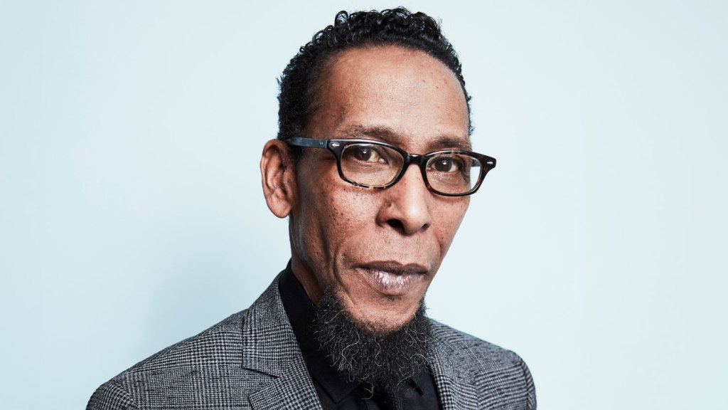 Featured image for 'This Is Us' Star Ron Cephas Jones Remembered: Co-stars and Creators Pay Tribute