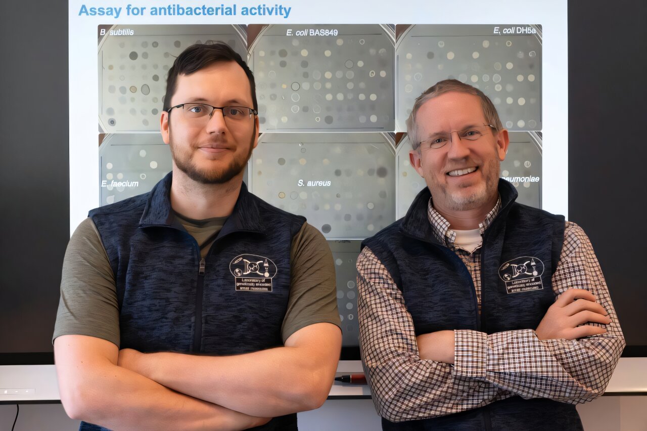 Featured image for Advanced DNA Sequencing Uncovers Hidden Soil Microbes and Antibiotic Sources