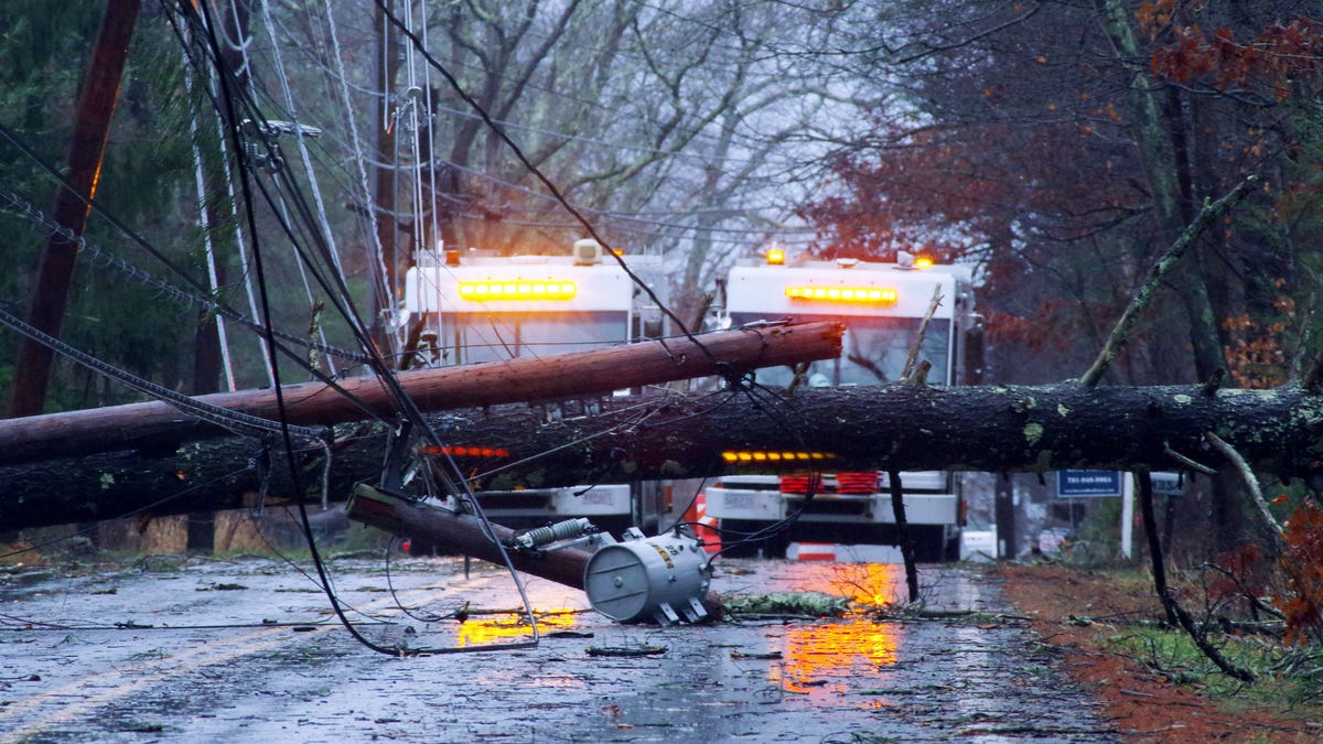 "Northeast US Hit by Deadly Storm: Floods, Snow, and Power Outages Leave Thousands in the Dark"