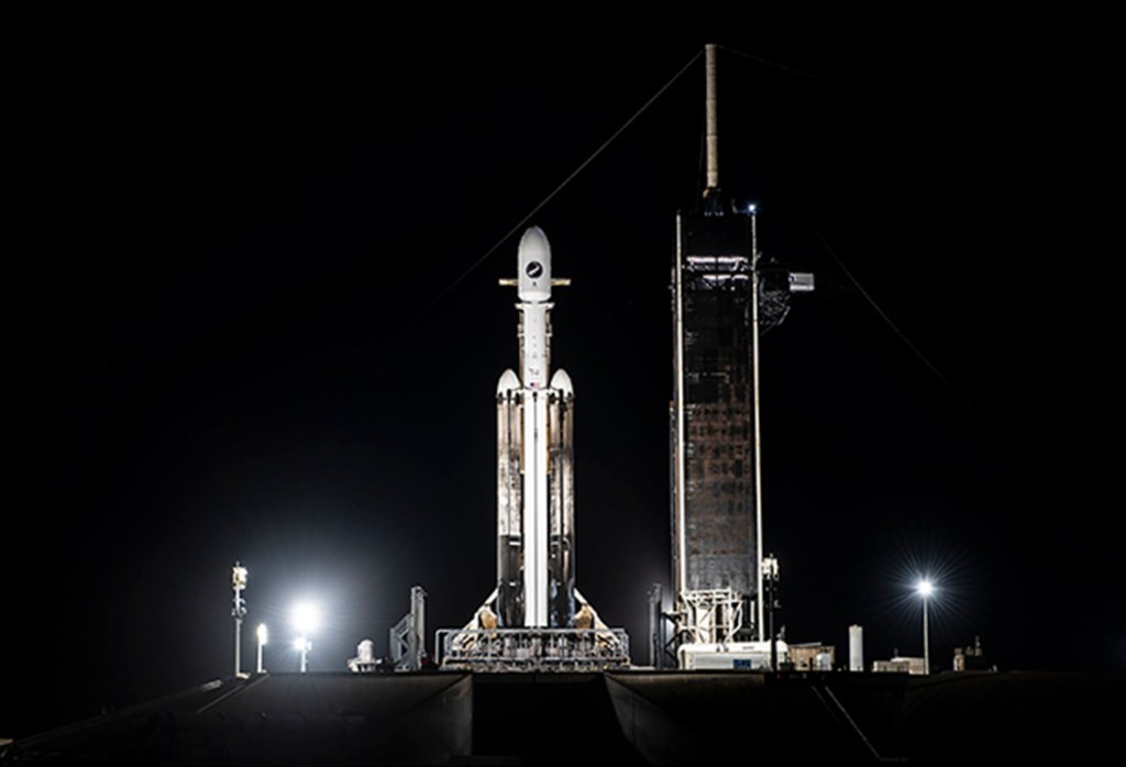"SpaceX's Secretive Space Missions: Falcon Heavy and X-37B Take Flight"