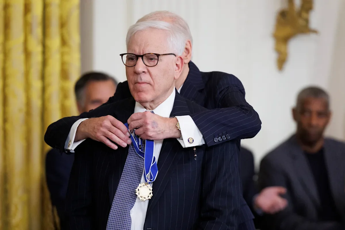 Featured image for Private Equity Billionaire Praises Powell Amid Market Tensions