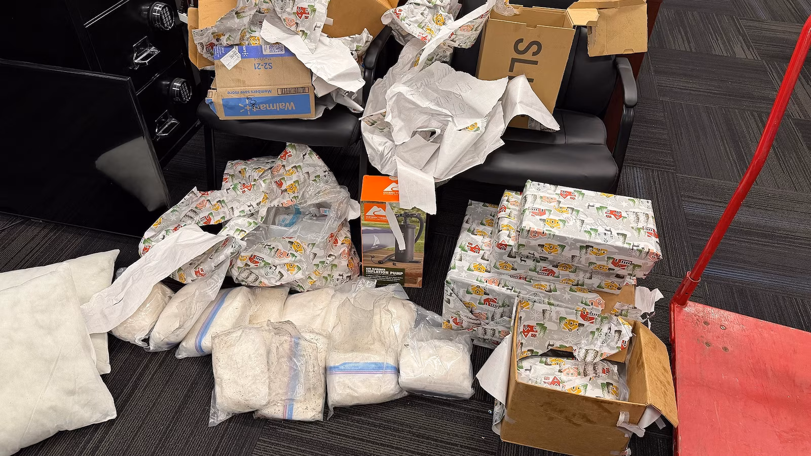 Featured image for Kentucky Police Seize 55 Pounds of Meth Hidden as Christmas Gifts